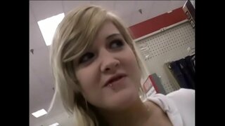 ���ხელი ნაშა უყვარს იღებს უზარმაზარი dick in her mouth