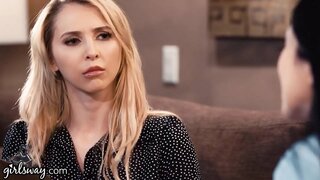 ���್ರೇಮಿಗಳು ಕಂದು ಕೂದಲಿನ ಸುಂದರಿ ಚಿಕಿತ್ಸೆ ಅಧಿವೇಶನ