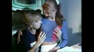 Cam merch eisiau yn y ass